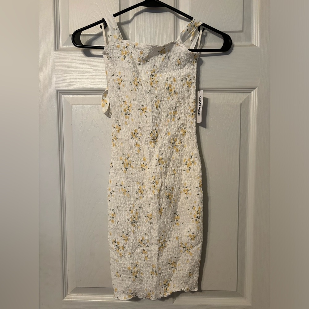 GARAGE Smocked Bodycon Dress Vanilla Floral 100054932